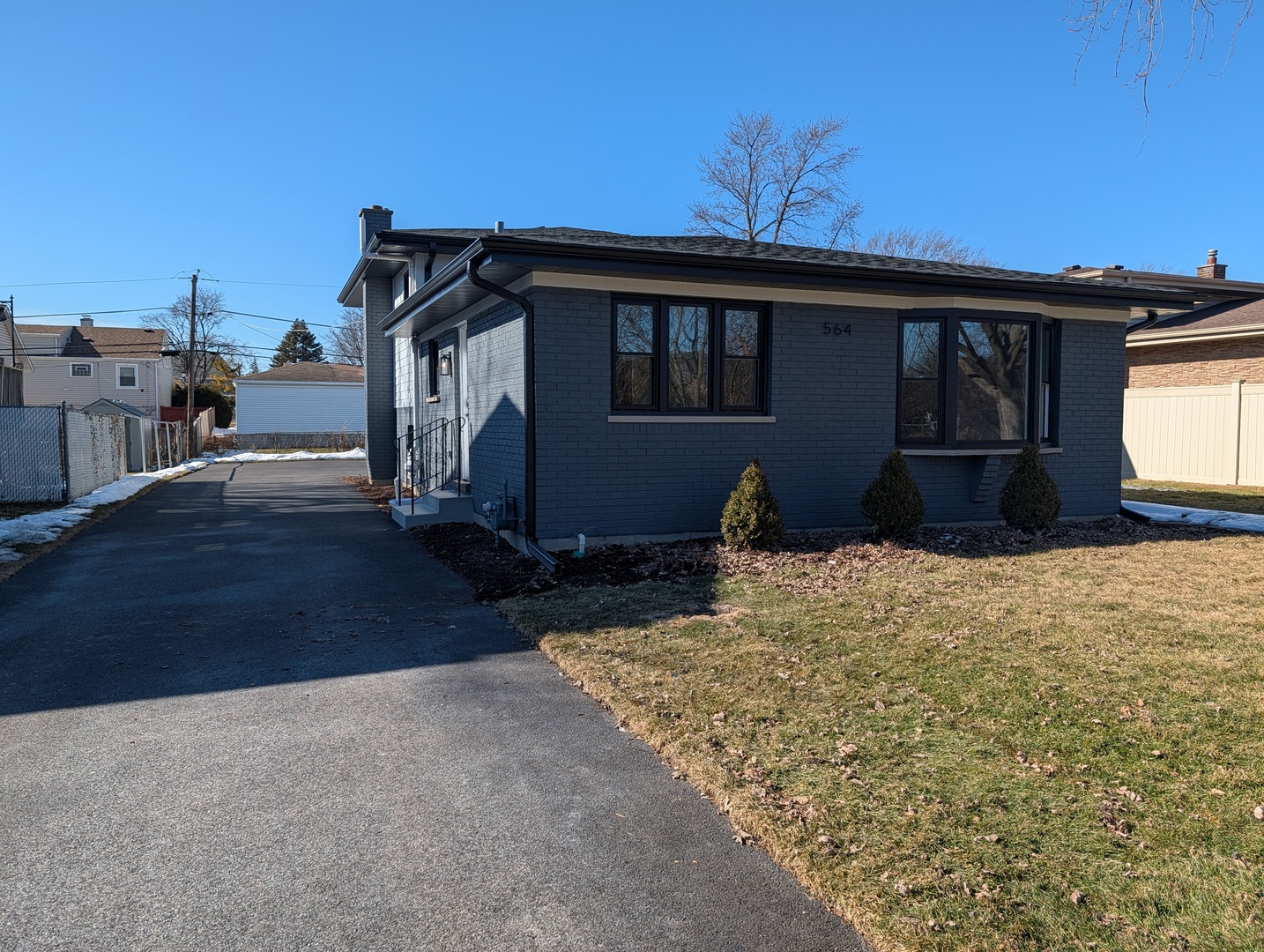 FIELD/SANDBURG SCHOOLS, FRESHLY RENOVATED AND UPDATED, NEW ROOF, WINDOWS,  DRIVEWAY, CONCRETE GARAGE FLOOR, APPLIANCES, MECHANICS, CARPET, CABINETS, INTERIOR AND EXTERIOR DOORS, QUARTZ COUNTERTOPS, FINISHED BASEMENT WITH WORKOUT ROOM , LOTS OF SPACE!  NICE 60X130 LOT ON QUIET BLOCK.