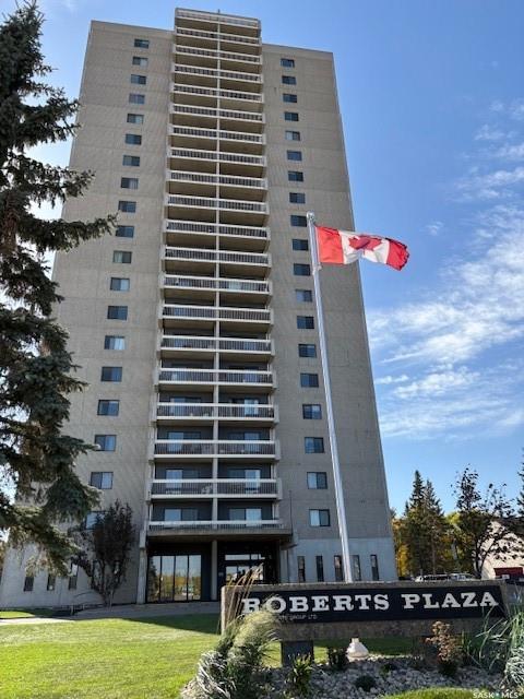 Welcome to Unit 1208 at Roberts Plaza – a highly desirable high-rise condo offering spectacular views, unbeatable amenities, and a prime south Regina location.

This spacious 969 sq ft unit features 2 bedrooms and 1.5 bathrooms, including a convenient 2-piece ensuite off the primary bedroom, which also boasts a full-length closet for added storage.

The smart, functional layout includes a generous living and dining area filled with natural light and direct access to your private balcony—perfect for relaxing or entertaining. The kitchen offers ample cabinet space and extended countertops, ideal for cooking and meal prep.

Recent updates include newer windows, engineered hardwood flooring, cozy bedroom carpets, and a refreshed tub surround in the main bath.

Enjoy the convenience of underground parking and on-site laundry, along with Roberts Plaza’s impressive list of amenities: an indoor pool, hot tub, sauna, fitness centre, racquetball/squash court, bike storage, amenties room and guest suite.

Condo fees include heat, power, and water—providing truly low-maintenance, worry-free living.

Located directly across from scenic Wascana Park, and just minutes from the University of Regina and Conexus Arts Centre, this home is perfect for professionals, students, or anyone seeking a vibrant, connected lifestyle.

Call your agent today to book a viewing!