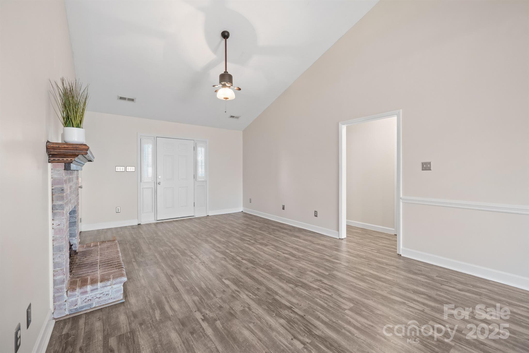 172 Valleybrook Drive