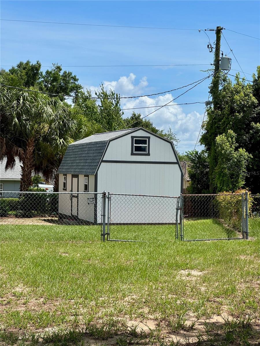 827 Strawberry Lane