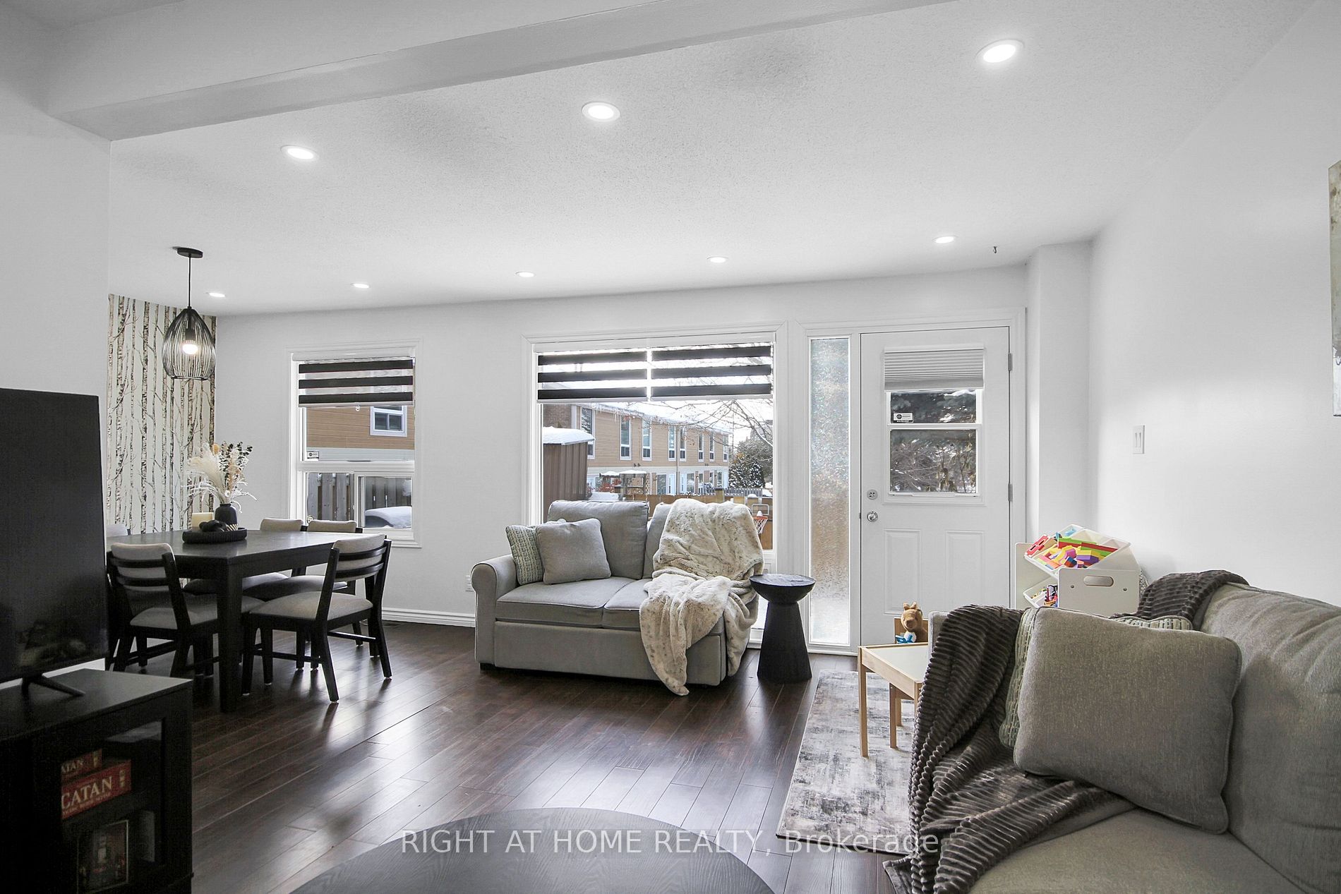 2126 Canberra Pl