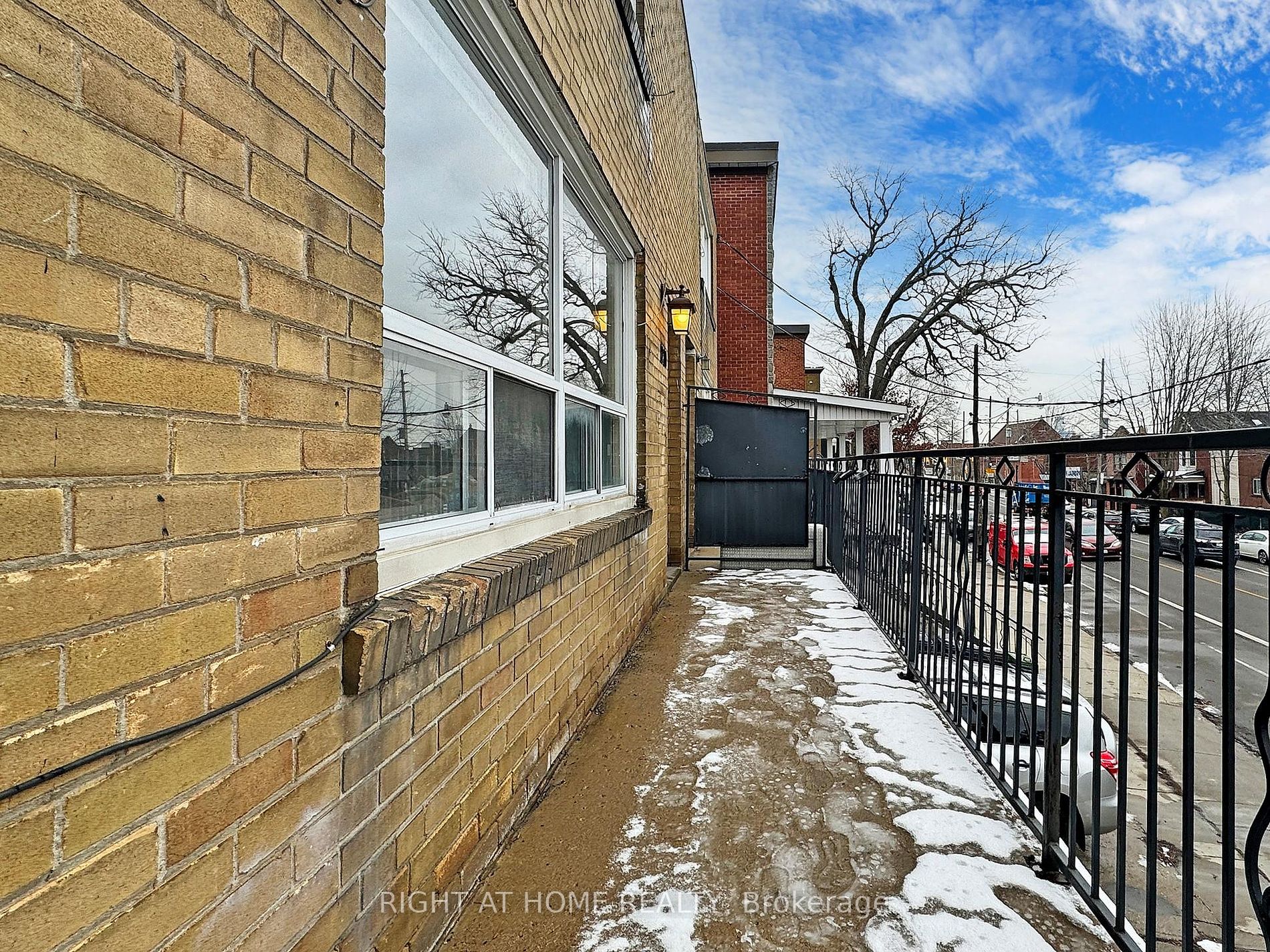 1270 Davenport Rd Upper