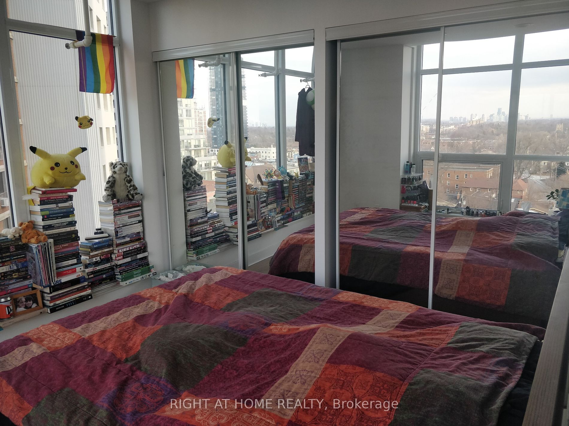 58 Orchard View Blvd 1003