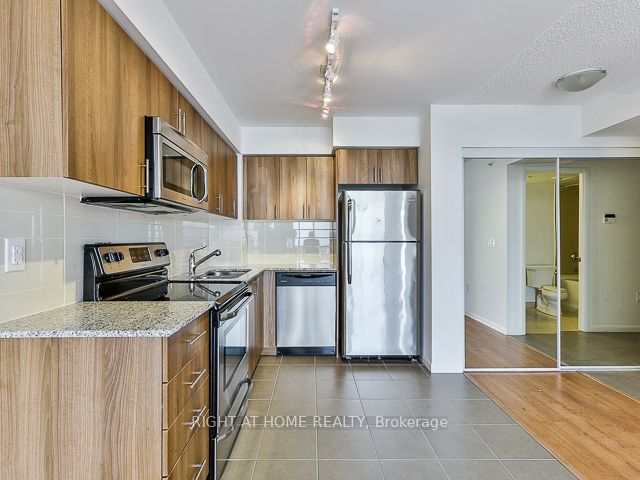 800 W Lawrence Avenue West Ave 1324