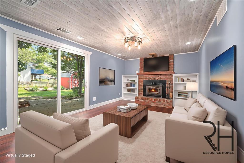 1600 NE 49th Terrace