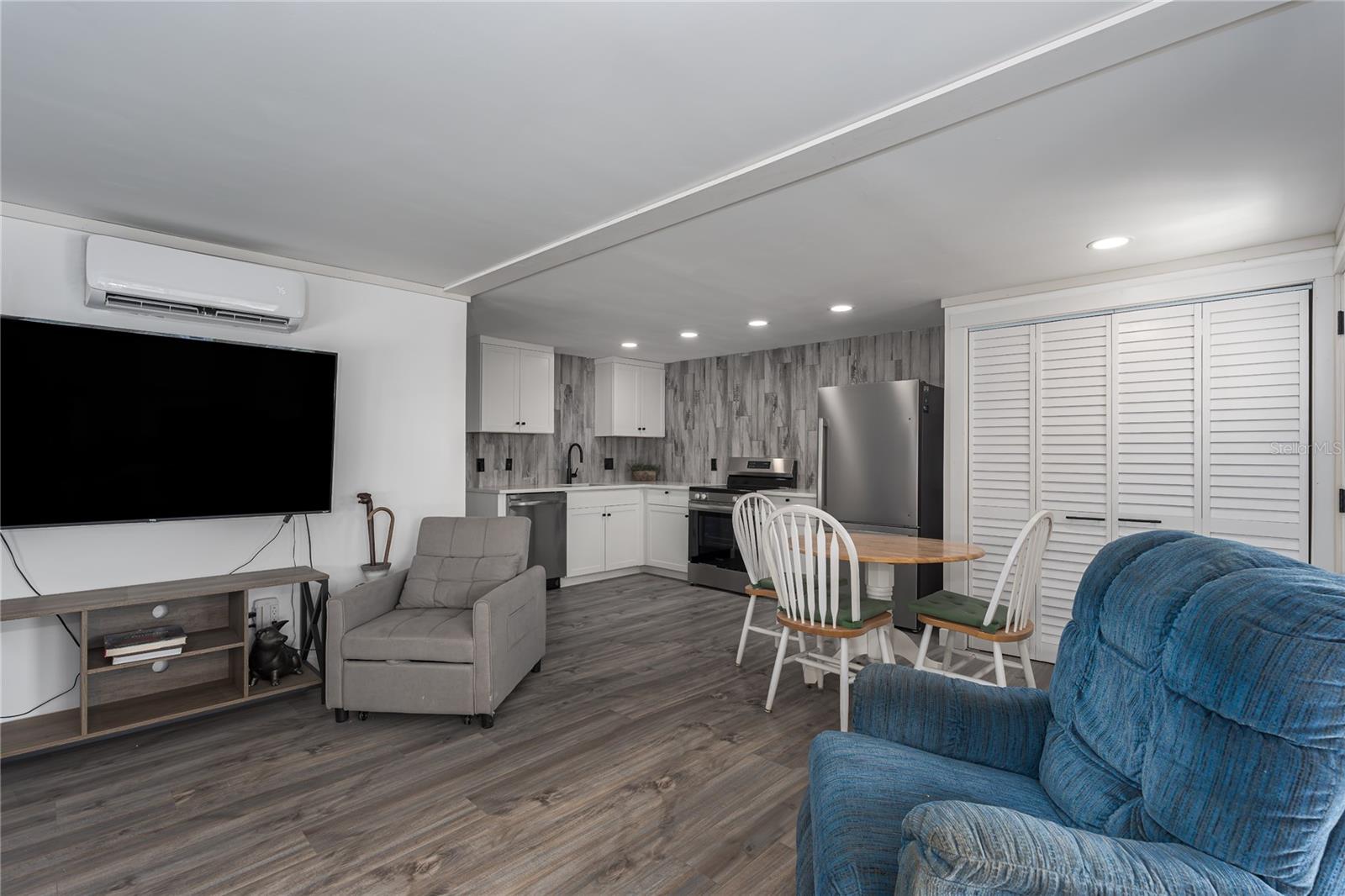 290 Floramana Lane A73