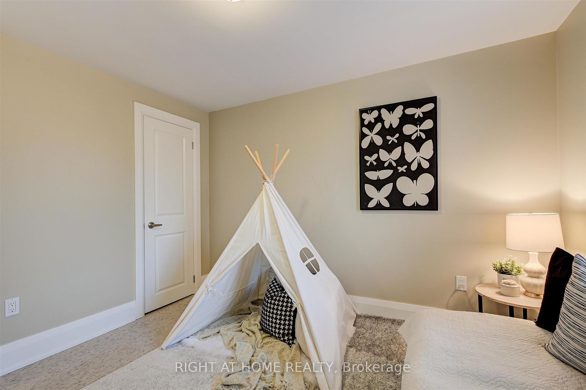 118 Woodmount Ave