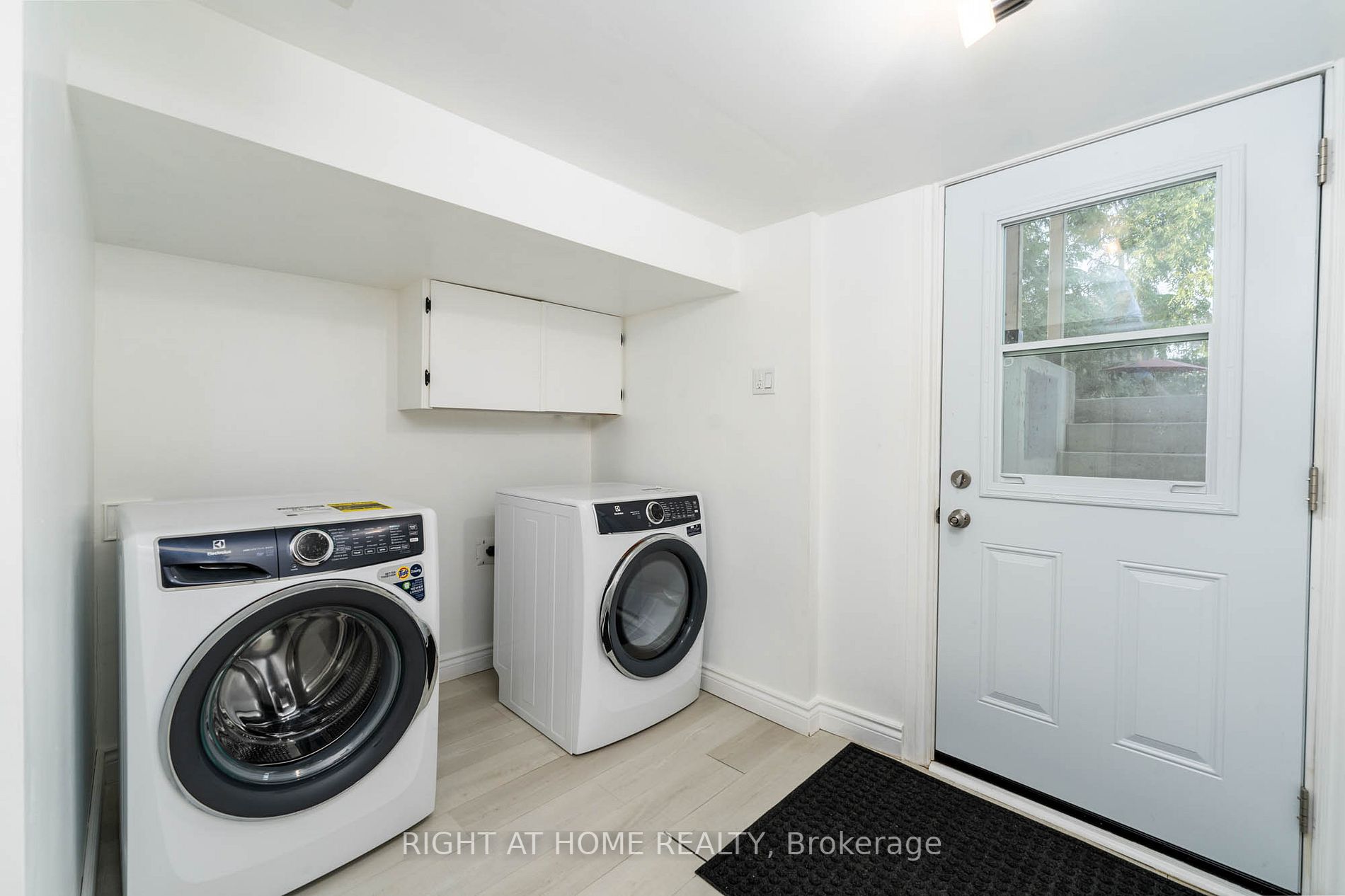 105 Glenridge Ave