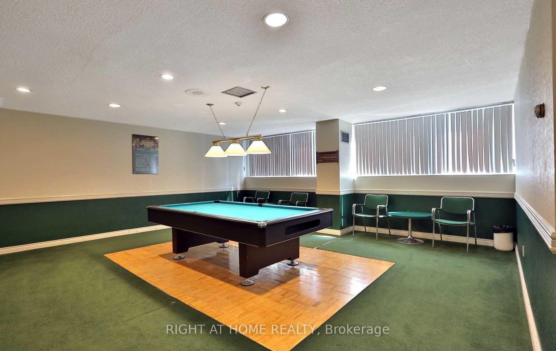 3700 Kaneff Cres Sph8