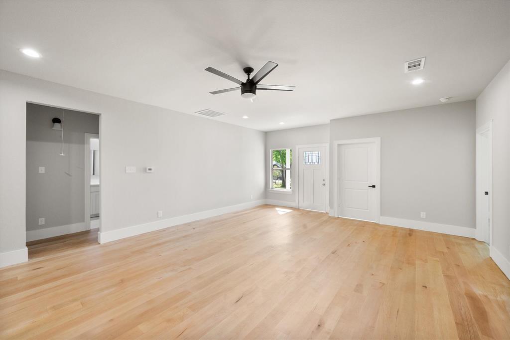802 E 14th