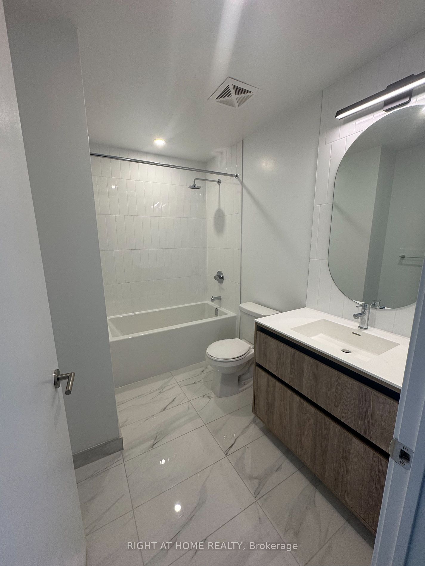 7950 Bathurst St