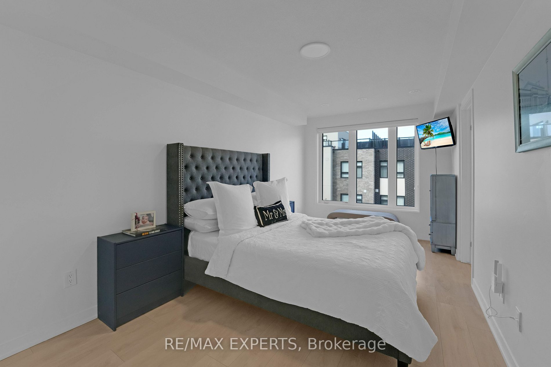 1095 Cooke Blvd 37