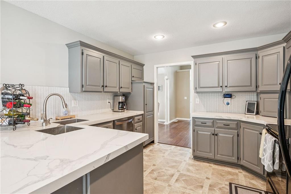 1507 Amesbury Avenue