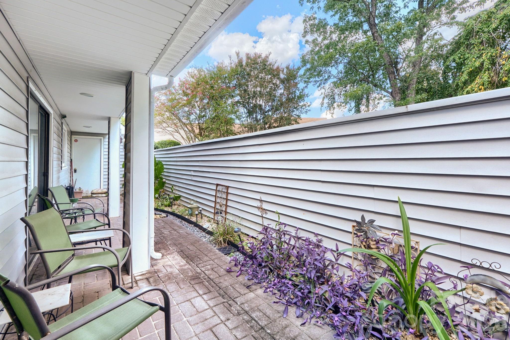 HIGHLY MOTIVATED SELLER!!! CHARMING AND RARE FIND (4 BEDROOMS) & PRICED TO IMPRESS!!Welcome home to this beautifully maintained property in a convenient Charlotte location! This inviting home is ready for the next owner. Enjoy a comfortable layout with the primary bedroom located on the main level to make it your own. Whether you're a first-time buyer, downsizing, or looking for an investment opportunity, this home offers an excellent combination of comfort, convenience, and value.Don't miss your opportunity to make 1634 Hollow Drive Unit D your new address- Schedule your showing today!!!