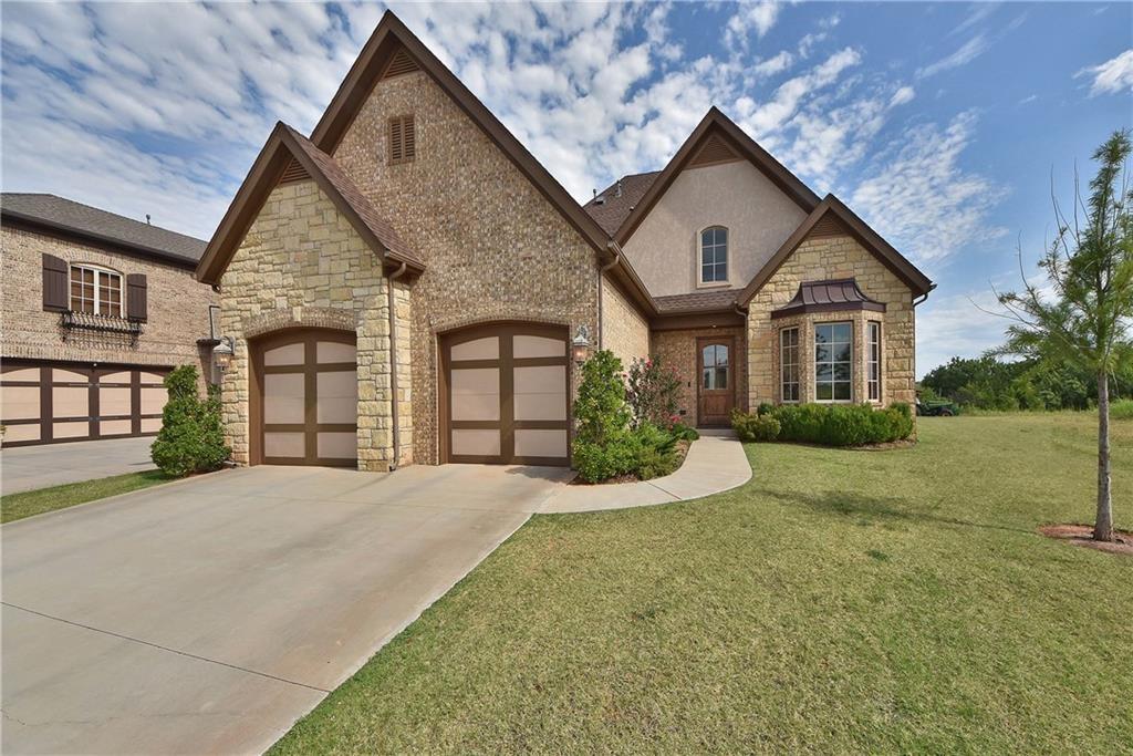 One owner, custom built 3 bed, 2.5 baths. Beautiful kitchen with granite countertops and stainless steel appliances. The property backs up to Rose Creek's golf course #7 tee box. Wood floors downstairs in the master bedroom, formal study, formal living, powder bath, and kitchen. Large windows that let lots of natural light in with views of the golf course and backyard.