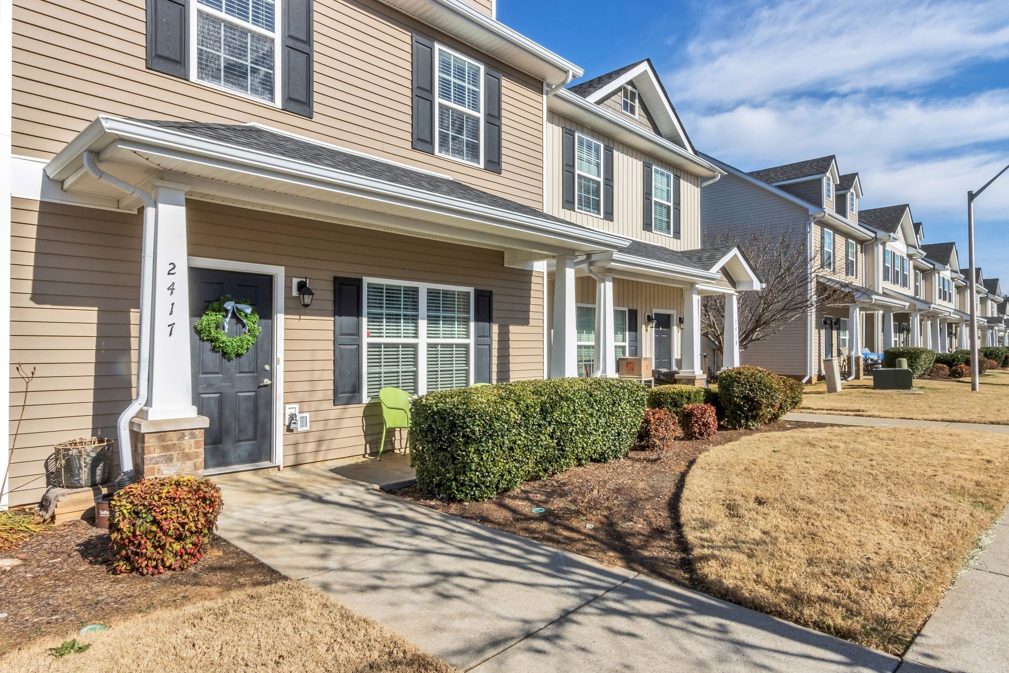2417 New Holland Cir
