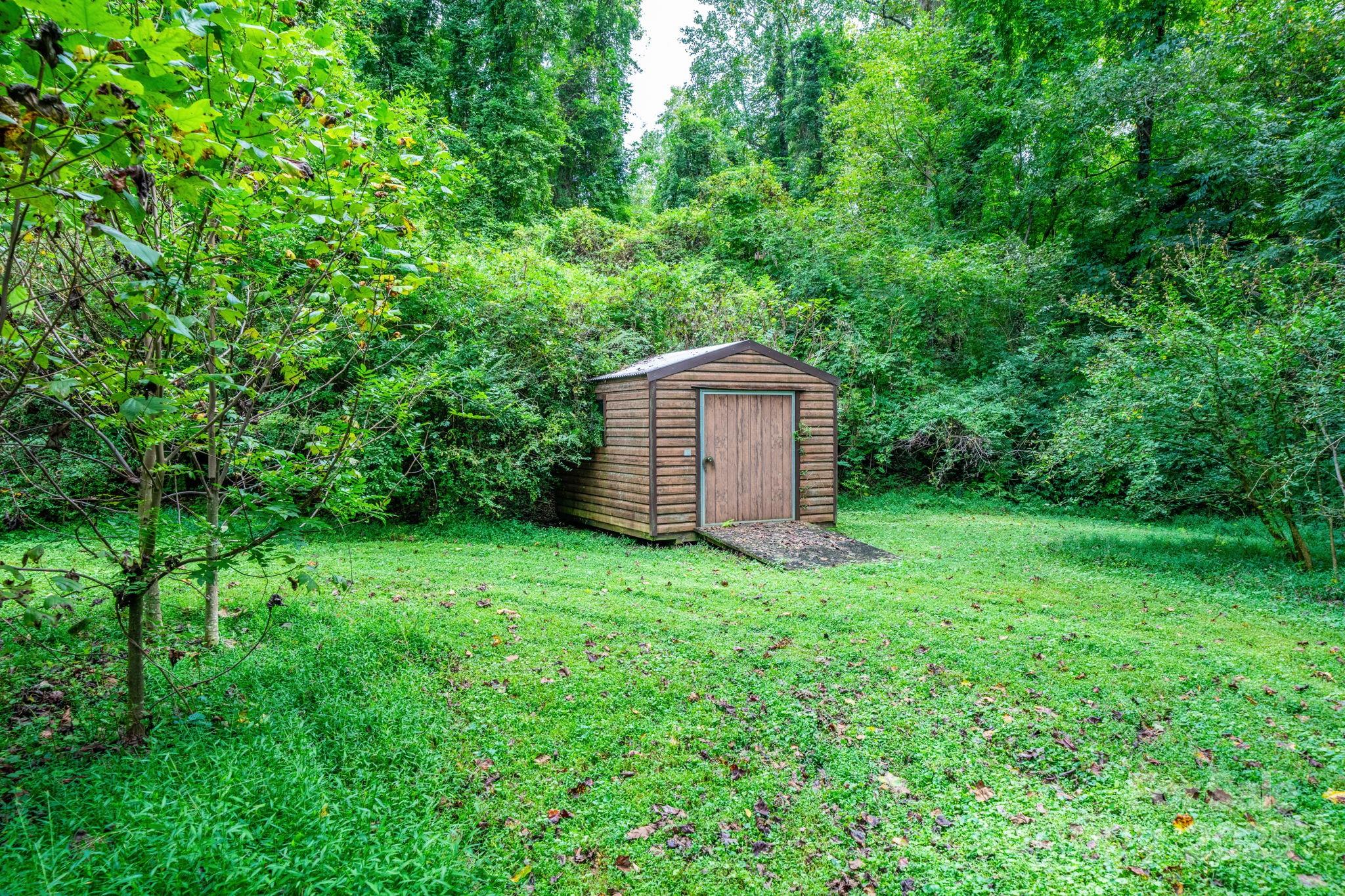 4955 Midway Sand Road
