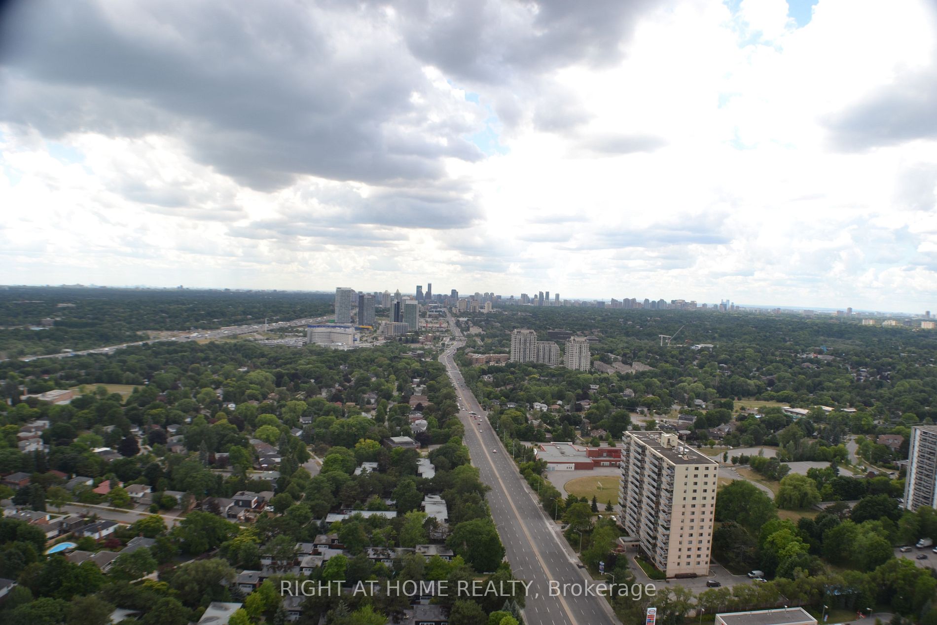 70 Forest Manor Rd 2907