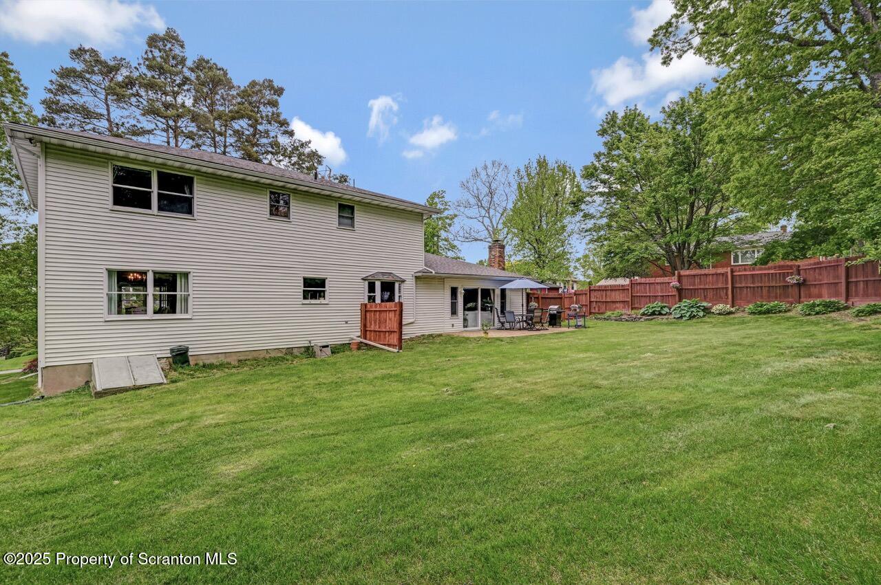 1001 Woodland Way