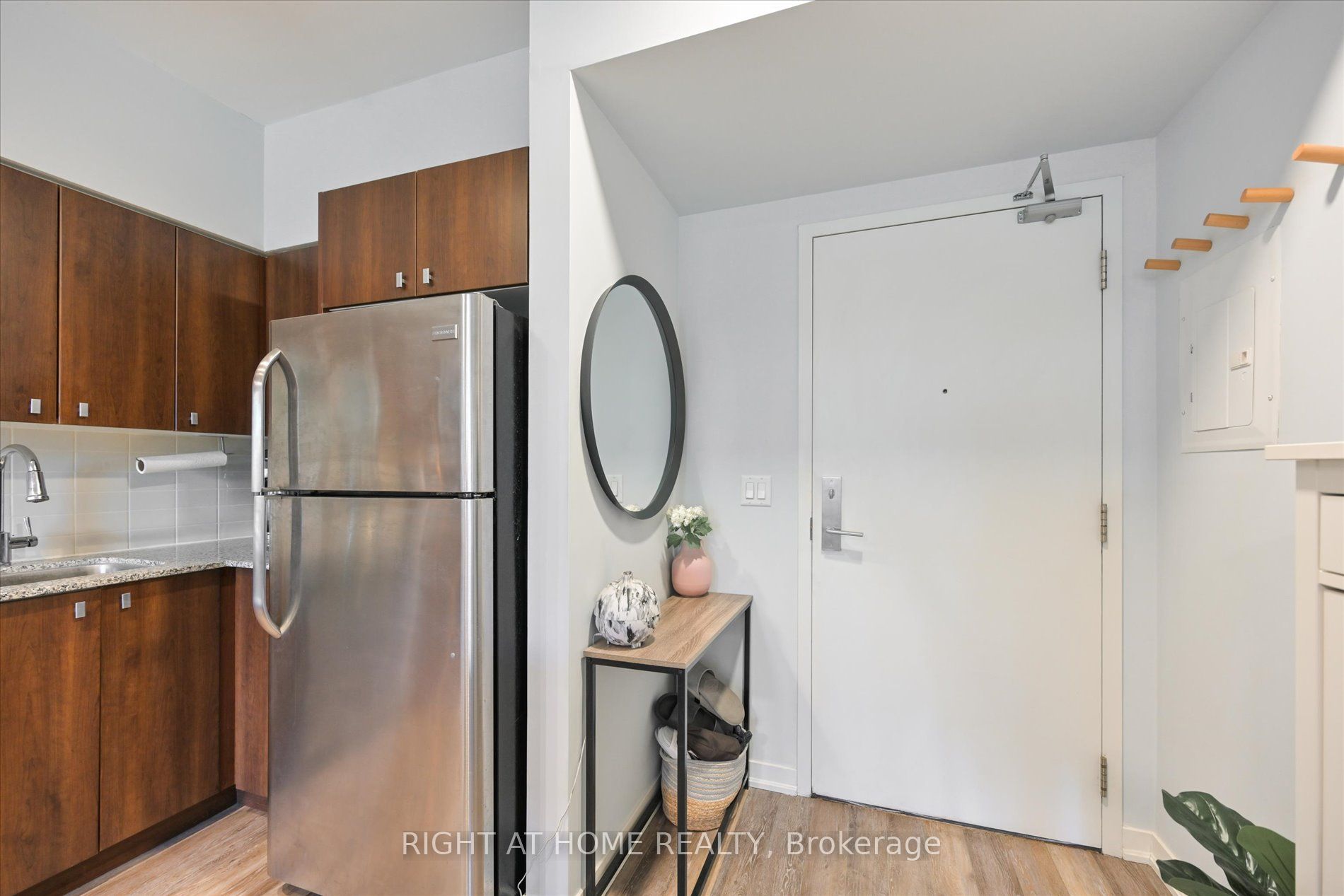 69 Lynn Williams St 202