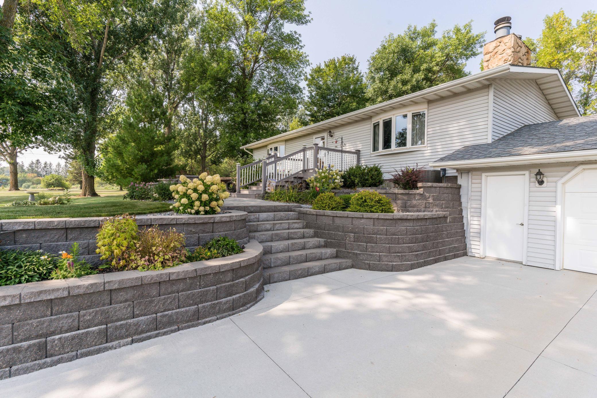 23490 Cottonwood Lane