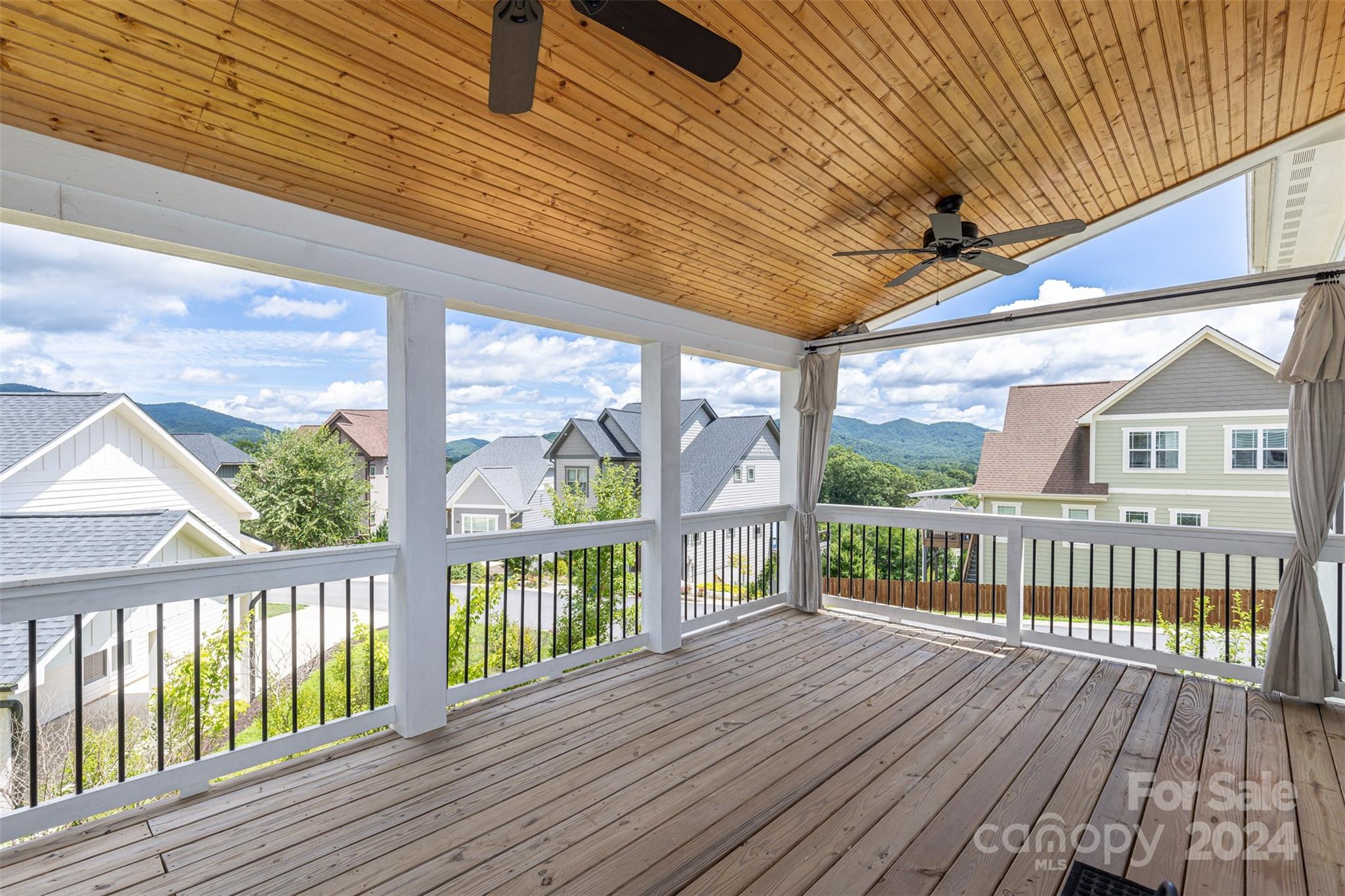 52 Tudor Way