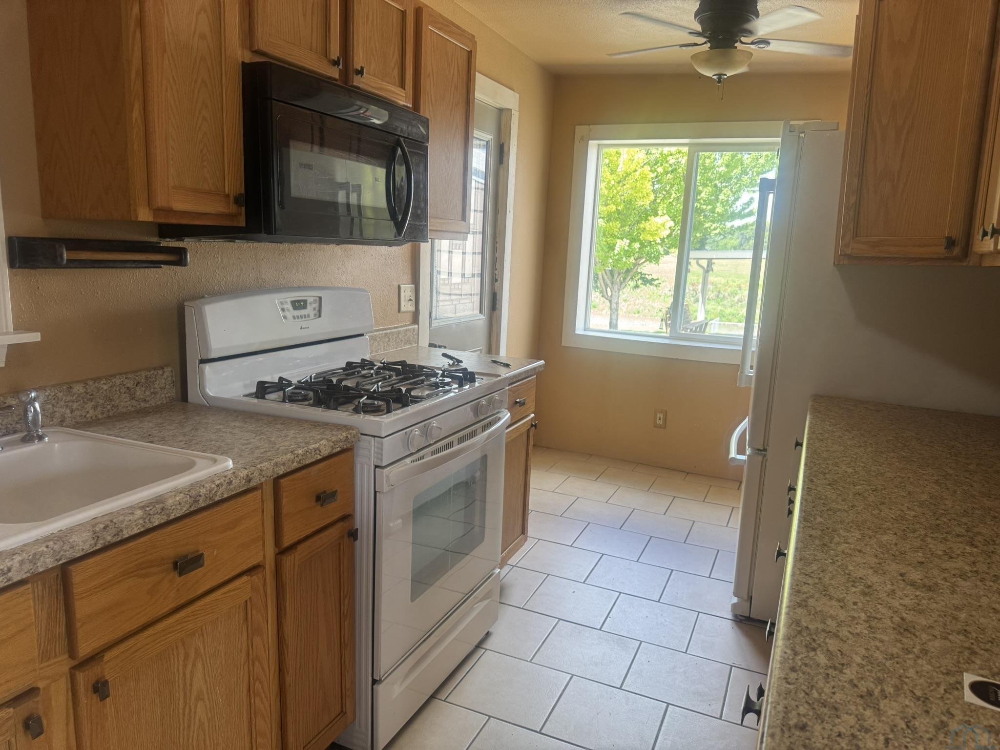 1121 River Drive