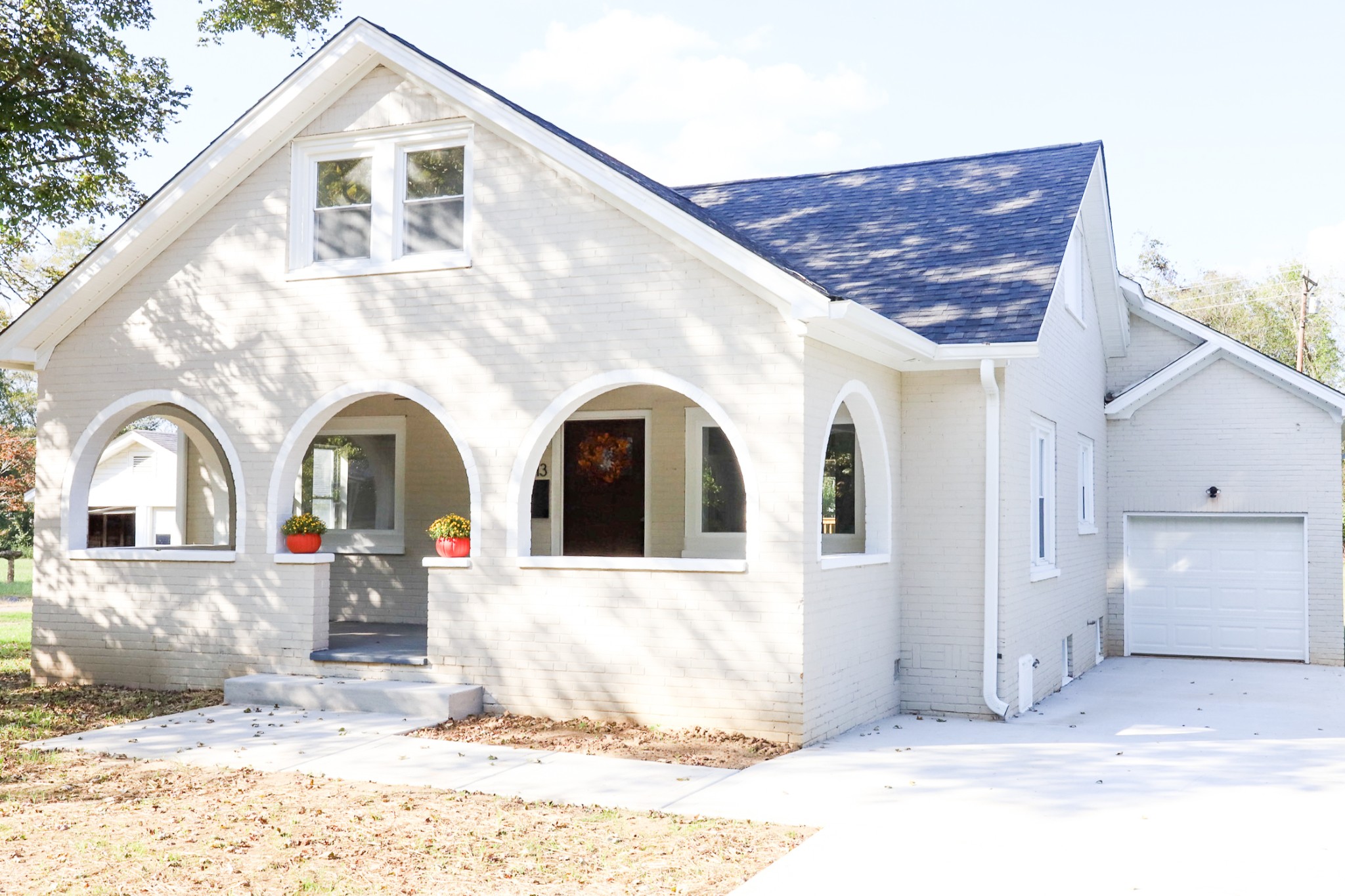 413 E Main St