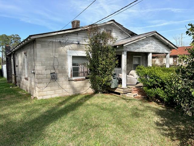 Investor Special!!. 2bed/1bath. Quiet location, minutes away from downtown Thomasville. Don't miss out on this opportunity.