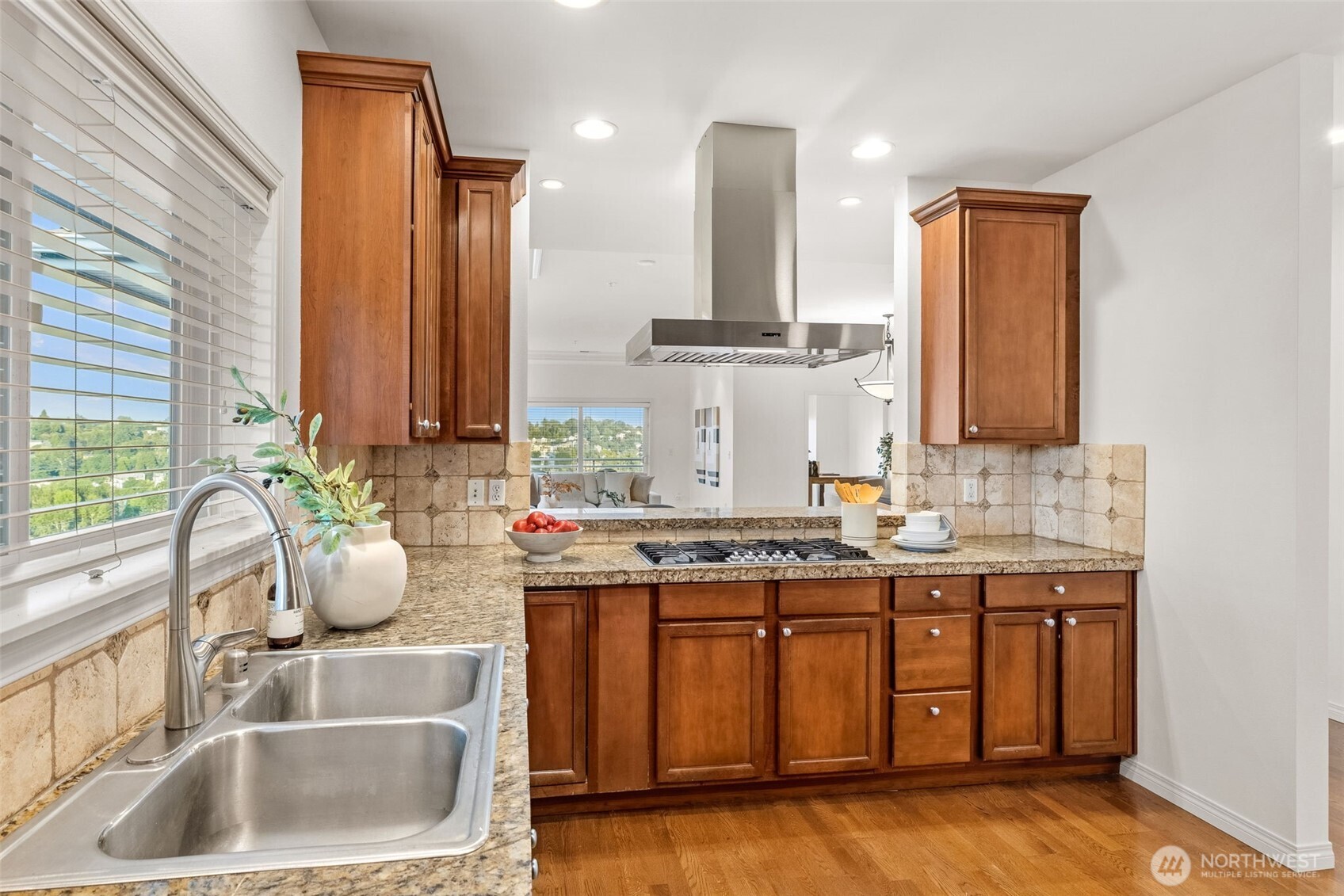 3112 SW Avalon Way 501