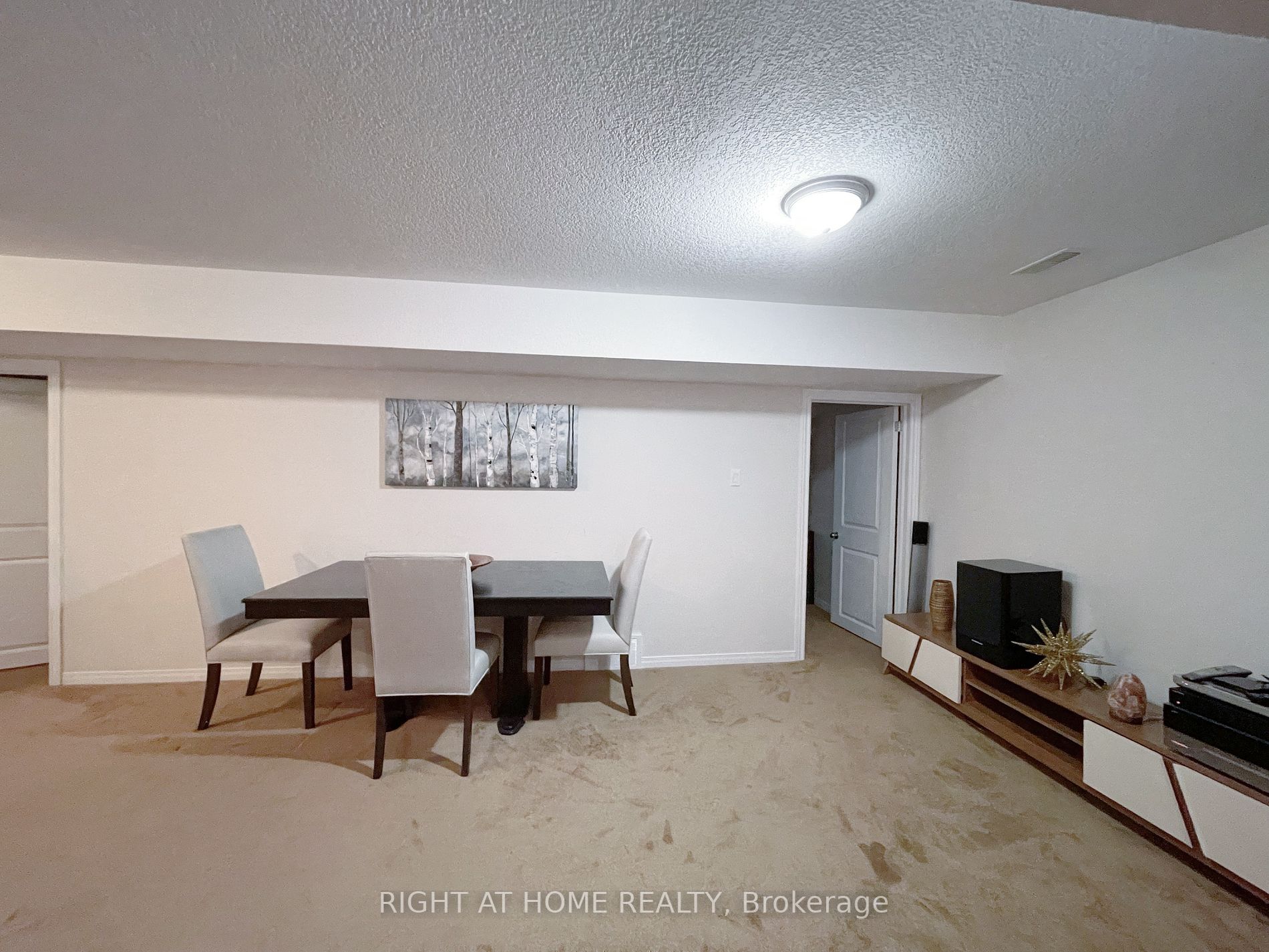 27 Portland St Lower