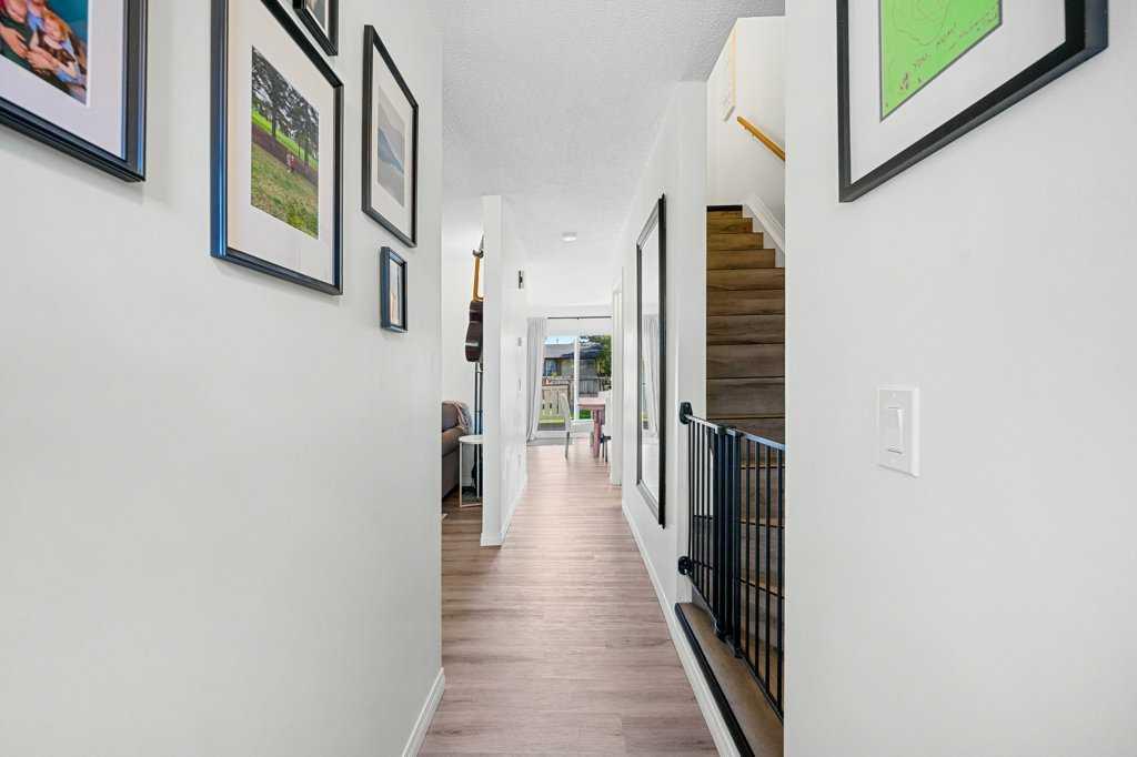 3 Falsby Place NE