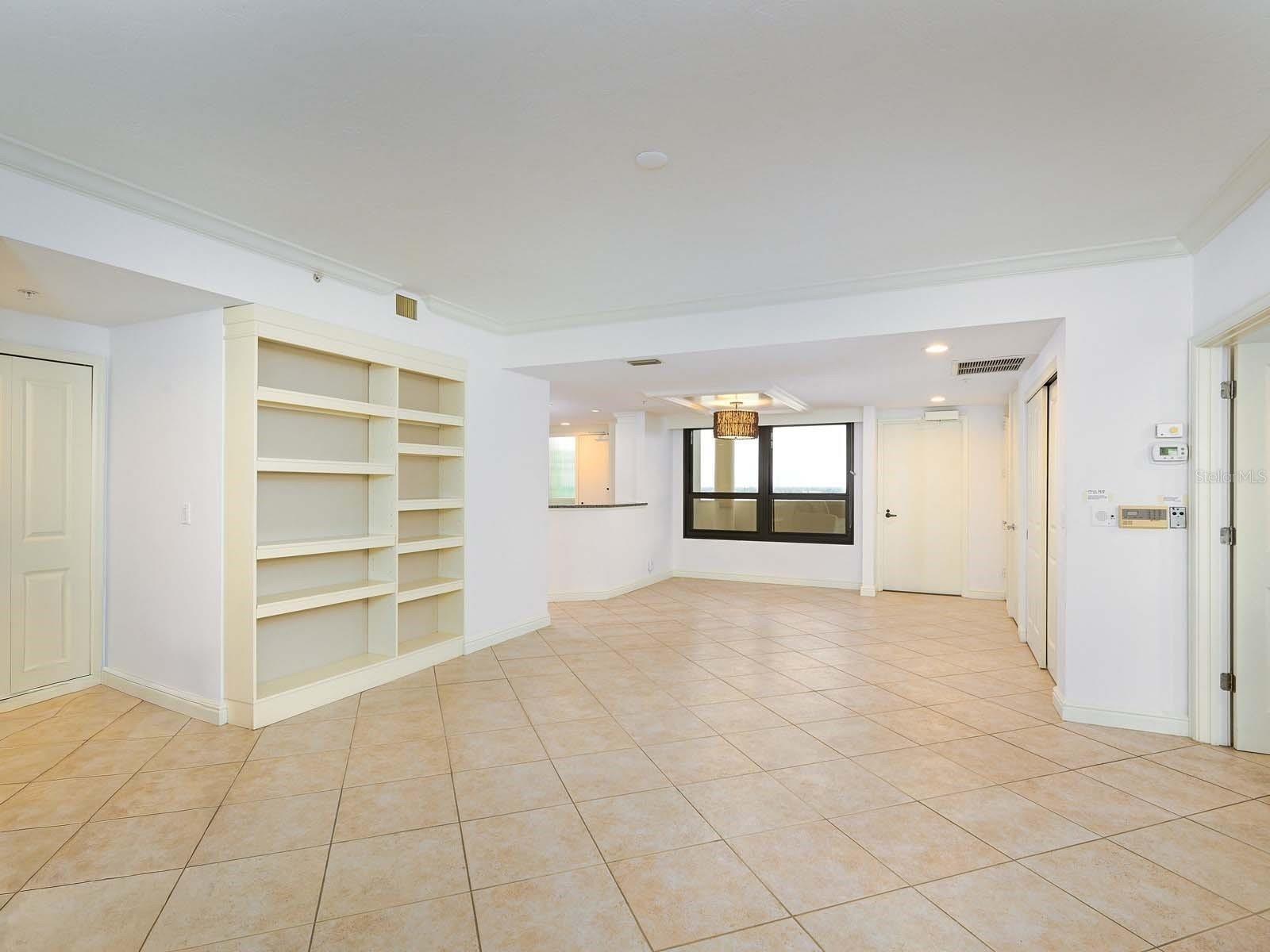 1255 N Gulfstream Avenue 1106
