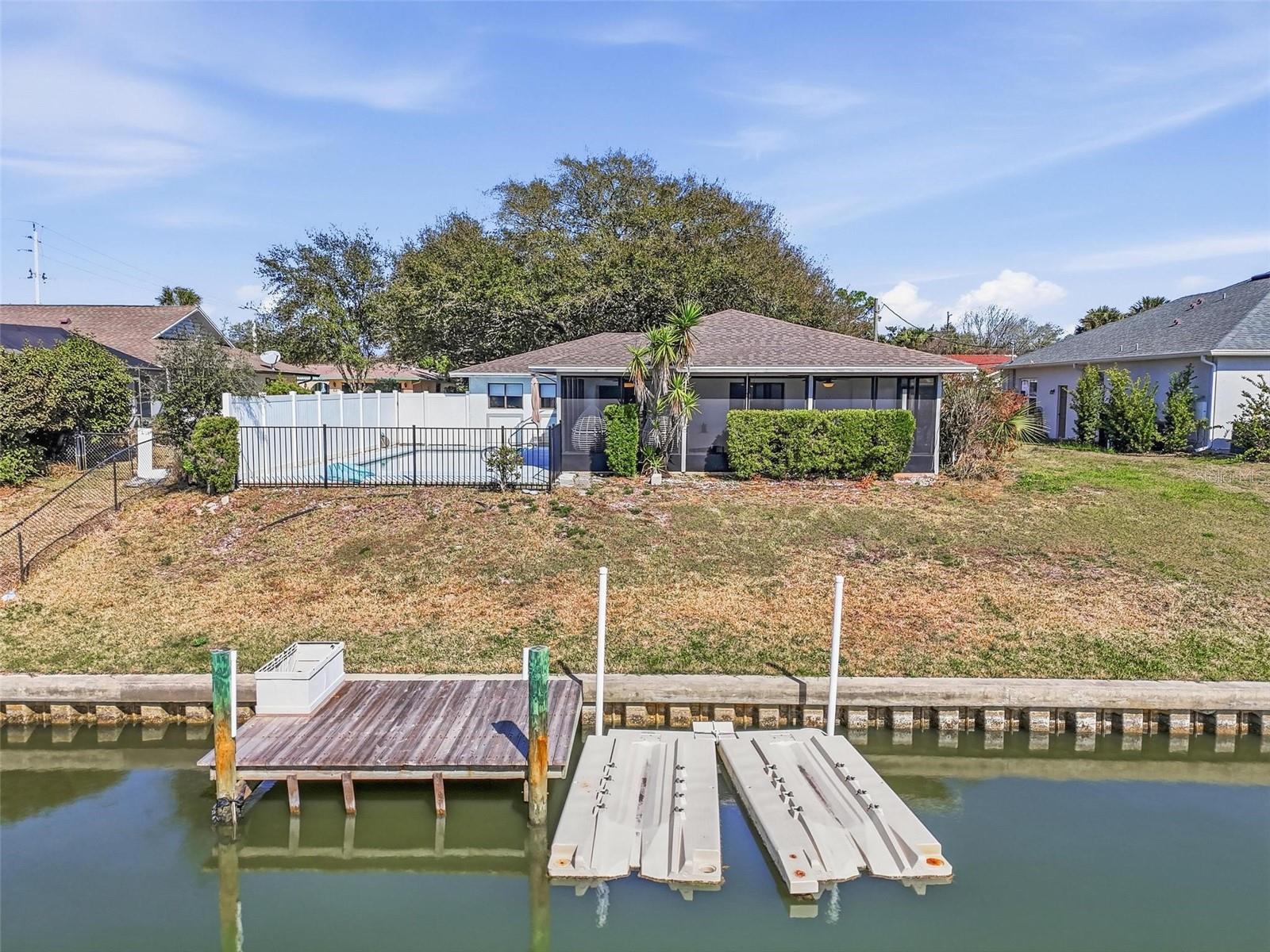 4 Coral Reef Court S