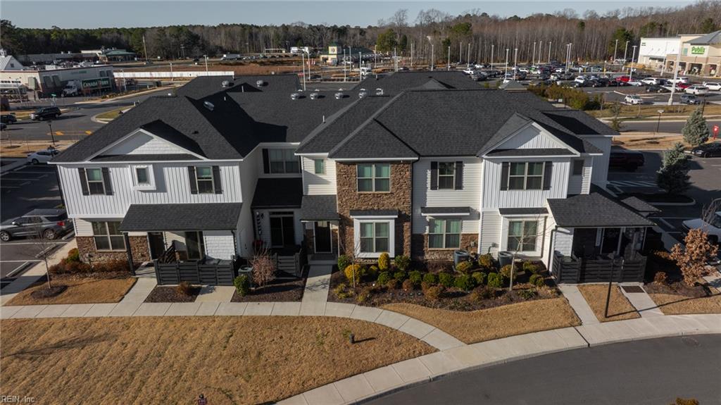 MM Essex @ Villages At Bartlett Station