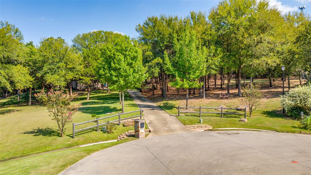 2403 Amberleaf Court