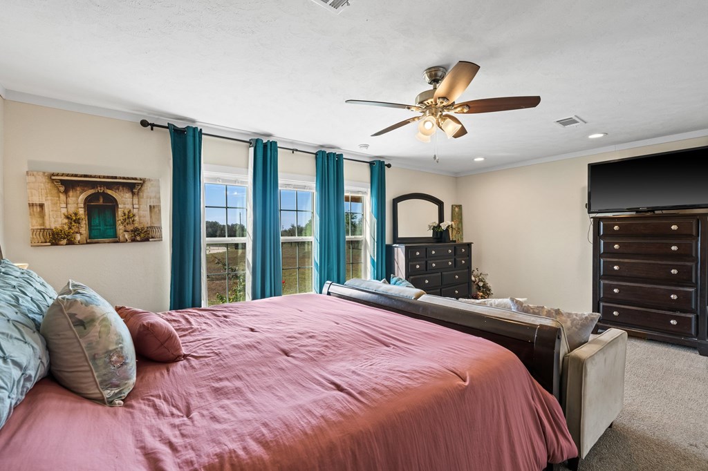 195 NW Crooked Creek Path