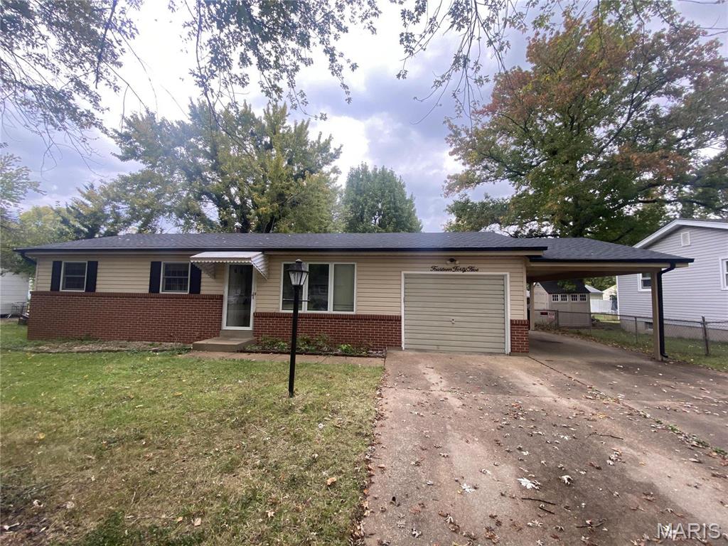 1445 Fairmeadows Lane