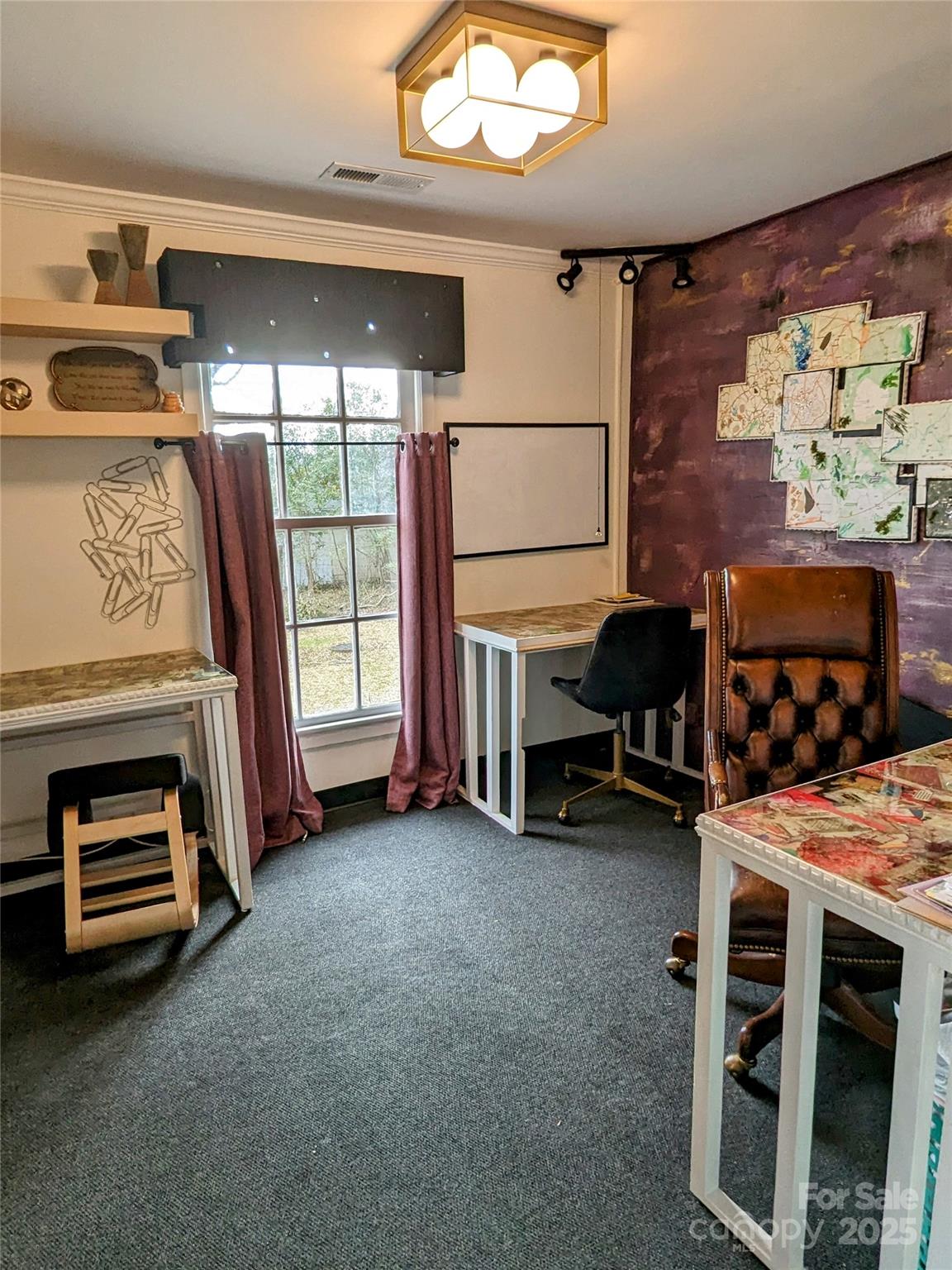 907 N Charlotte Avenue