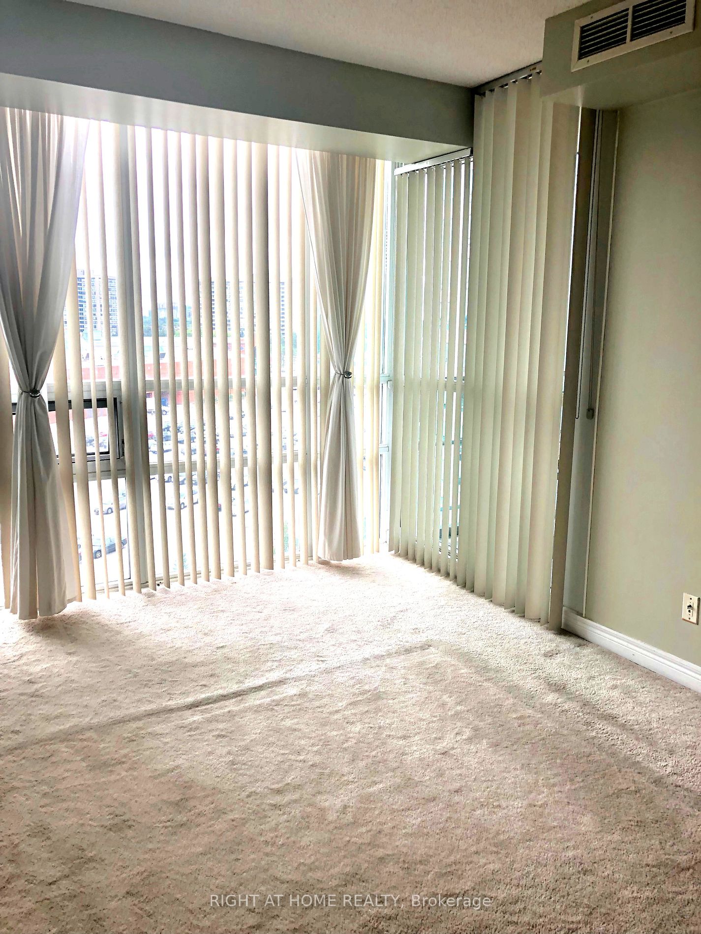 100 Promenade Circ 708