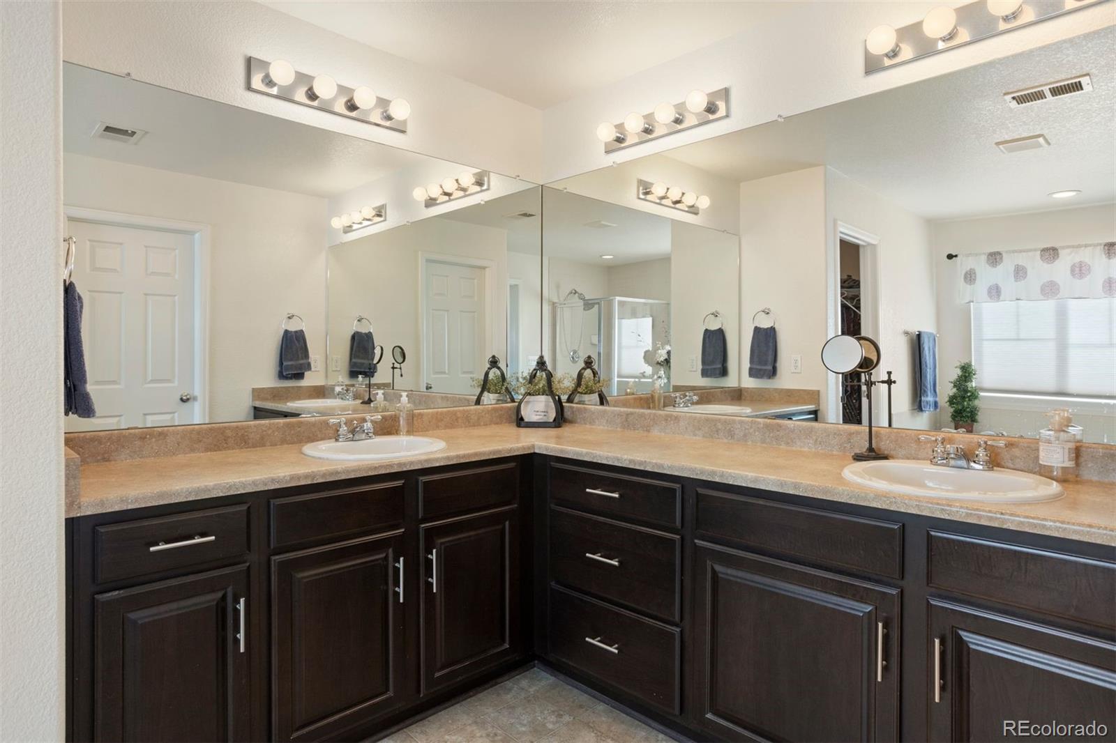 8015 Grady Circle