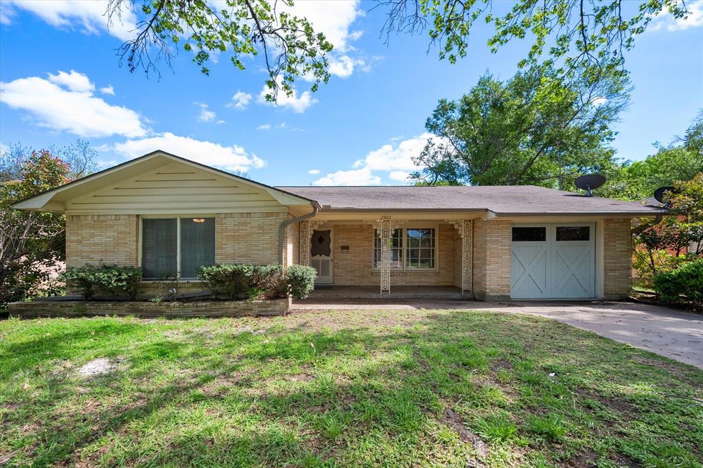2903 College Circle