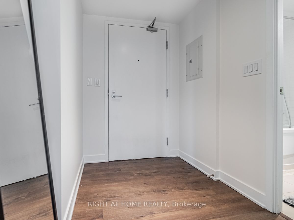 110 E Charles St 1508