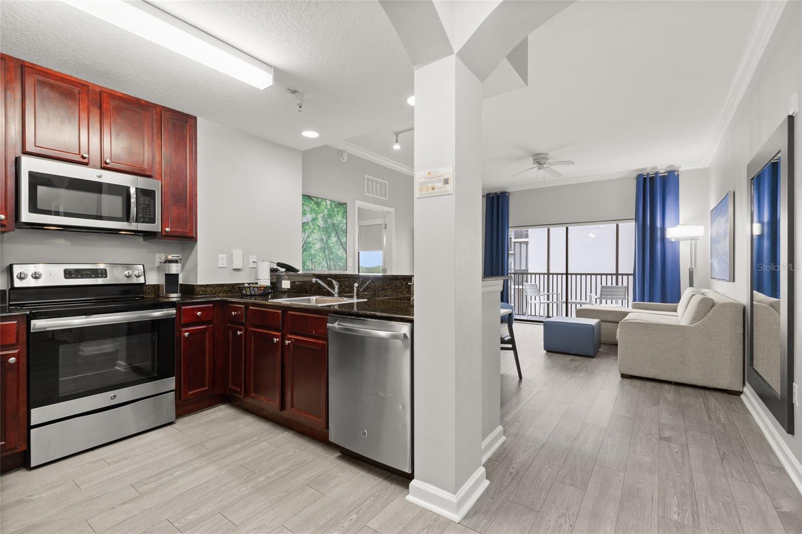 14501 Grove Resort Avenue 1527