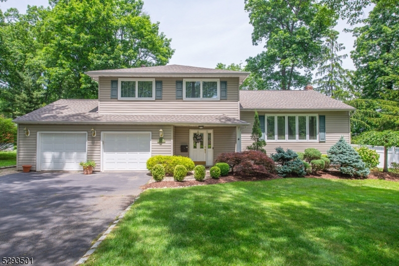 47 New England Dr, Parsippany-Troy Hills Twp., NJ
