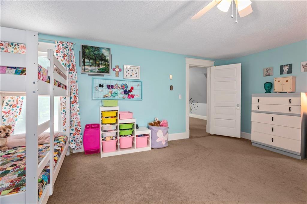 15975 Chieftain Road