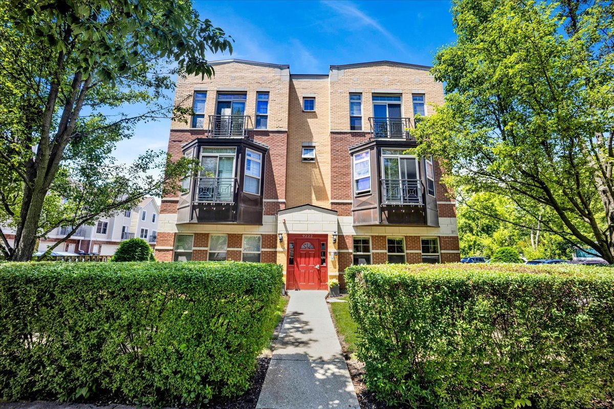 Welcome home to this beautifully maintained 3-bedroom, 2.5-bath residence in the heart of Central West Evanston. Offering 1,475 square feet of thoughtfully designed living space, this move-in-ready home combines comfort, convenience, and an unbeatable location. The spacious floor plan features hardwood floors and carpeted bedrooms, granite countertops, in-unit laundry, and a brand-new oven installed in June 2026. The well-appointed kitchen flows seamlessly into the living and dining areas, while a conveniently located half bath is perfect for guests. The generous primary suite offers a true retreat with a dual vanity, separate shower, and soaking tub, along with excellent closet storage throughout the home.  Located on the first floor with no stairs, this residence provides easy everyday living and includes two assigned parking spaces. Situated in a well-maintained, intimate building on a quiet one-way street, you'll enjoy a peaceful residential setting while remaining close to everything Evanston has to offer. A shared backyard tops off this peaceful home. Exceptional location near Evanston Township High School (ETHS), Walker Elementary School, and Chute Middle School. Commuters will appreciate the quick access to major highways, making travel throughout the North Shore and downtown Chicago effortless. With parks, shopping, dining, and public transportation nearby, this is an outstanding opportunity to enjoy the best of Evanston living.