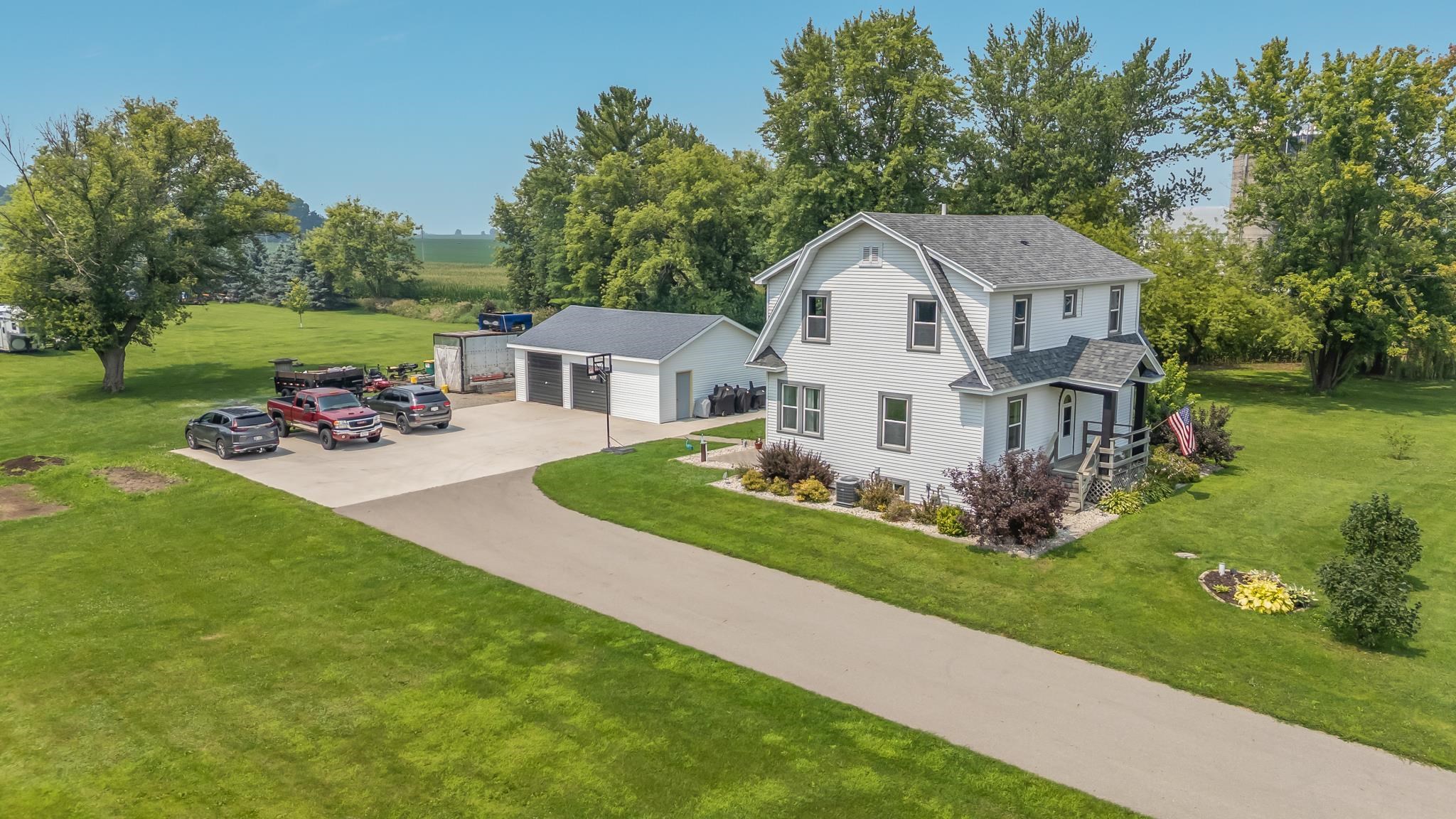 5261 County Rd T