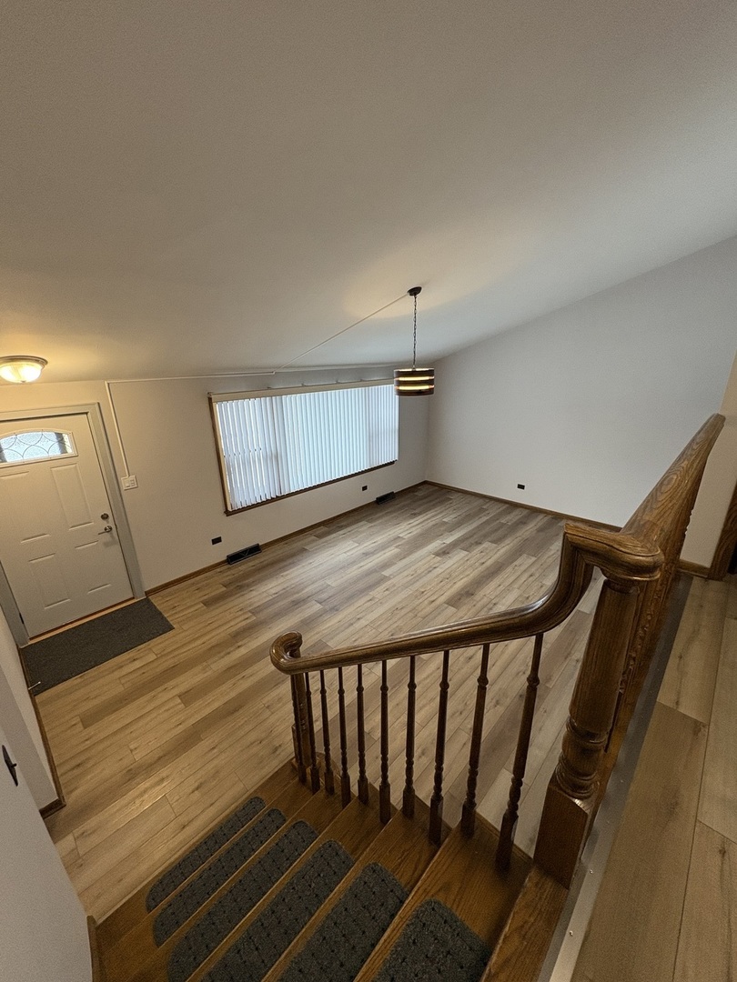 4937 W 85th Place