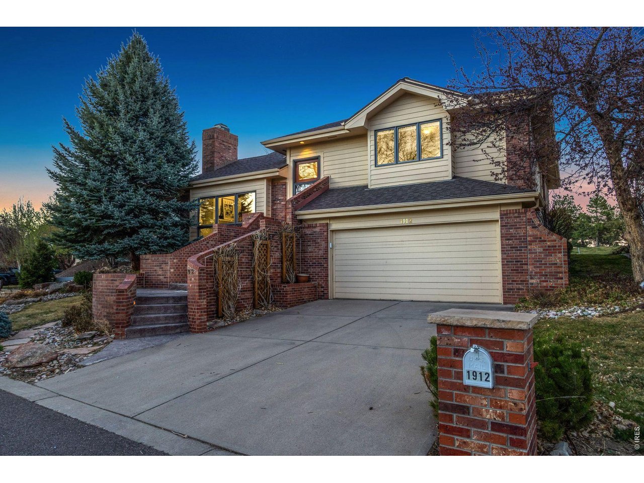 Tucked along the 9th fairway of Fort Collins Country Club, this Cottonwood Point home offers everyday living in a truly beautiful setting. Mornings begin with soft light over the water and foothills. Evenings settle into peaceful fairway views just beyond your patio. Inside, soaring ceilings and expansive windows fill the space with natural light. The kitchen features generous granite surfaces and a central island perfect for gathering. A private patio just off the kitchen makes outdoor living effortless. Upstairs, the primary suite offers a calm retreat with a five-piece bath, dual closets, and views stretching toward the lake and mountains. Each additional bedroom includes its own ensuite for privacy and flexibility. Life here extends beyond the home. With maintenance handled, your time is your own. And when you're ready to explore, Old Town Fort Collins is just ten minutes away - boutique shops, local restaurants, and the energy of one of Colorado's most walkable downtowns, all within easy reach. As a resident of Cottonwood Point Drive, you skip the long waitlist and can join the Long Pond Association right away for just $450/year. That means private beach access, paddleboarding, kayaking, swimming, fishing, sailing, and ice skating throughout the seasons. A finished basement adds space for recreation or relaxation. The two-car garage includes room for a golf cart. Mature landscaping and blooming rose bushes complete the setting. Ease, beauty, and the all-year vacation lifestyle. All within one of Fort Collins' most desirable communities. Showings start Friday, 3/27.